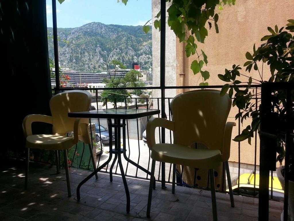 Apartment Kiki Kotor Eksteriør bilde