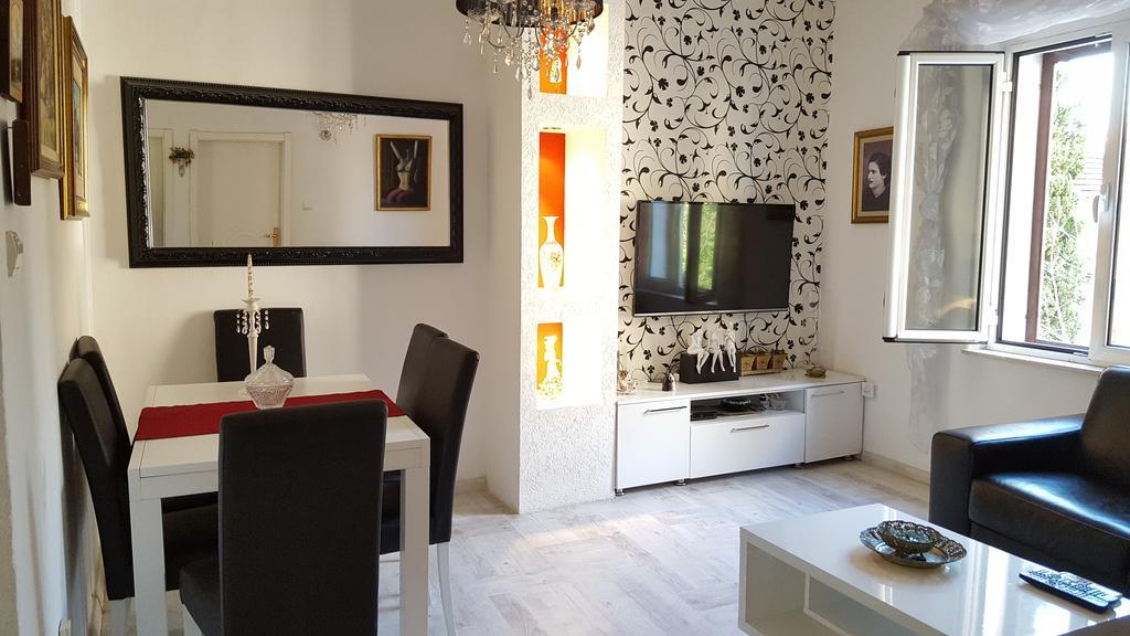 Apartment Kiki Kotor Eksteriør bilde